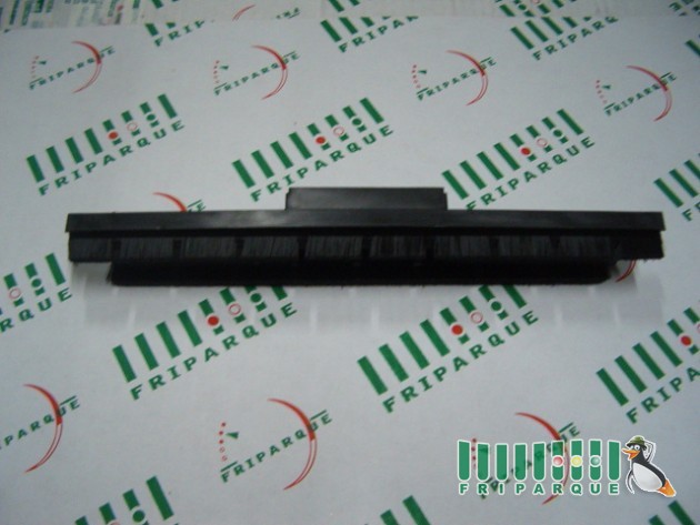 ESCOVA C/PELO E RODAS